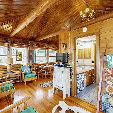 Lake Lucerne - Treehouse Cabin #01 Юрека Спрингс Екстериор снимка