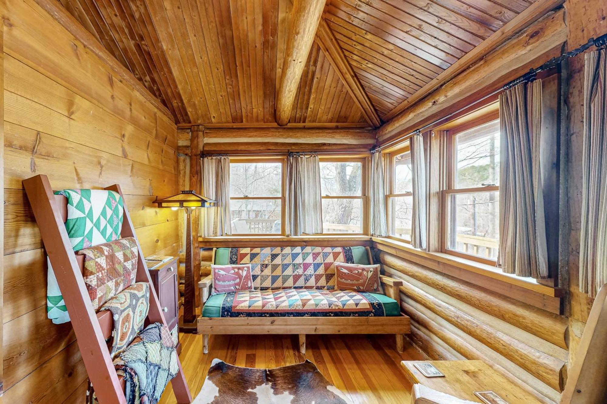 Lake Lucerne - Treehouse Cabin #01 Юрека Спрингс Екстериор снимка