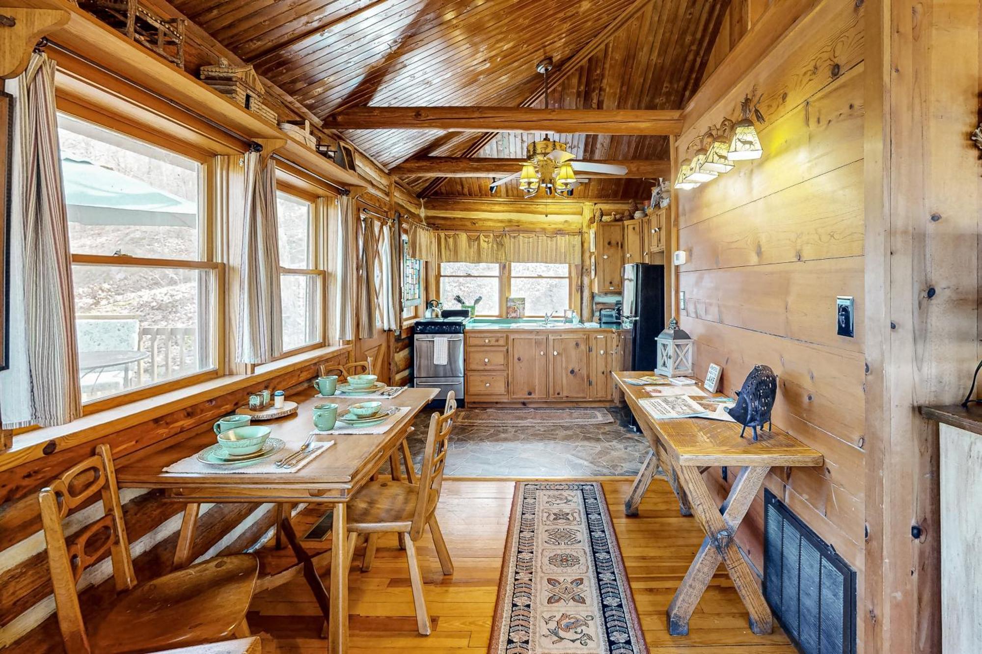 Lake Lucerne - Treehouse Cabin #01 Юрека Спрингс Екстериор снимка