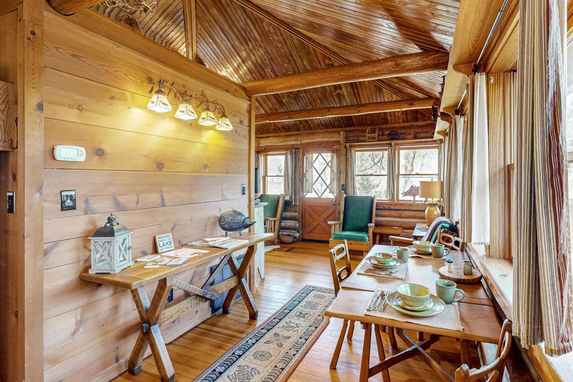 Lake Lucerne - Treehouse Cabin #01 Юрека Спрингс Екстериор снимка