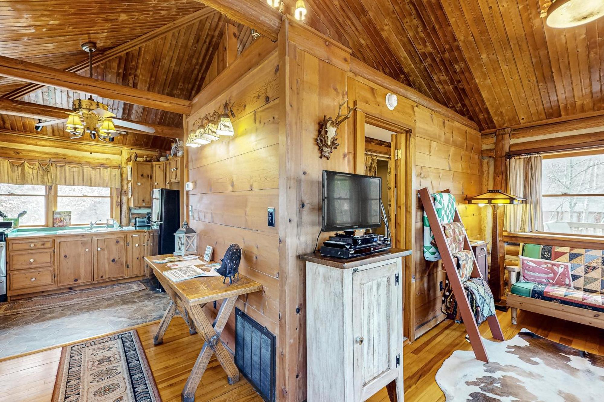 Lake Lucerne - Treehouse Cabin #01 Юрека Спрингс Екстериор снимка